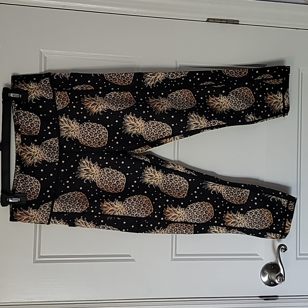 CVG ~ Constantly Varied Gear Fineapple Capri Large